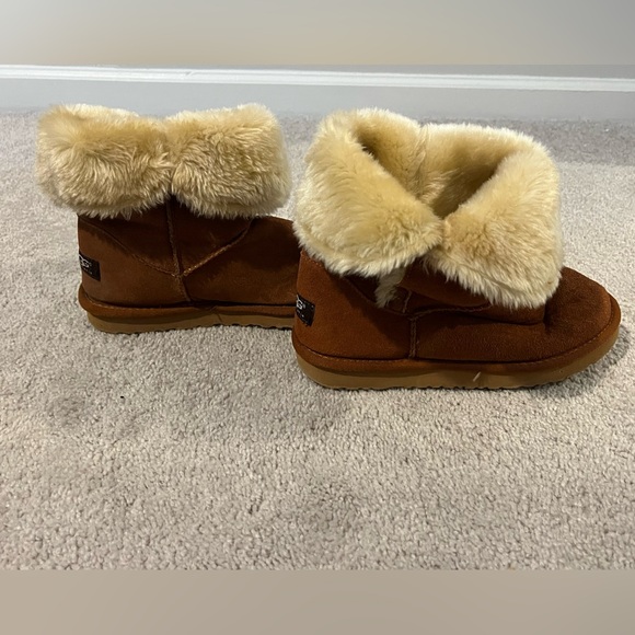 UGG fold down boots, size 8 - Picture 4 of 7